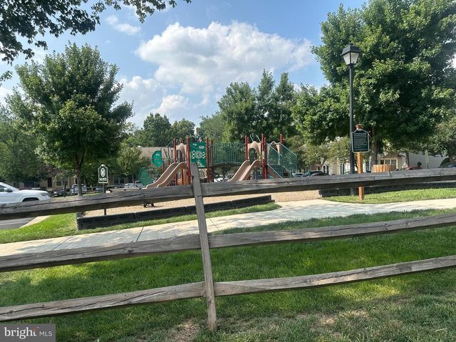 9341 GOOSEBERRY DR, Manassas, VA 20110