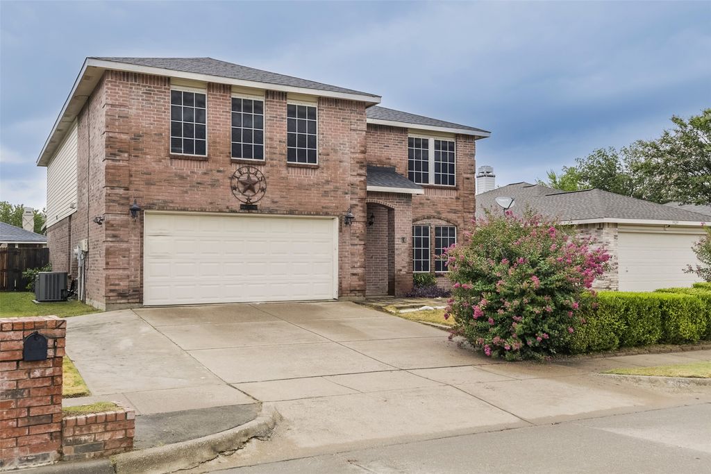 5525 Ventura Street, Fort Worth, TX 76244