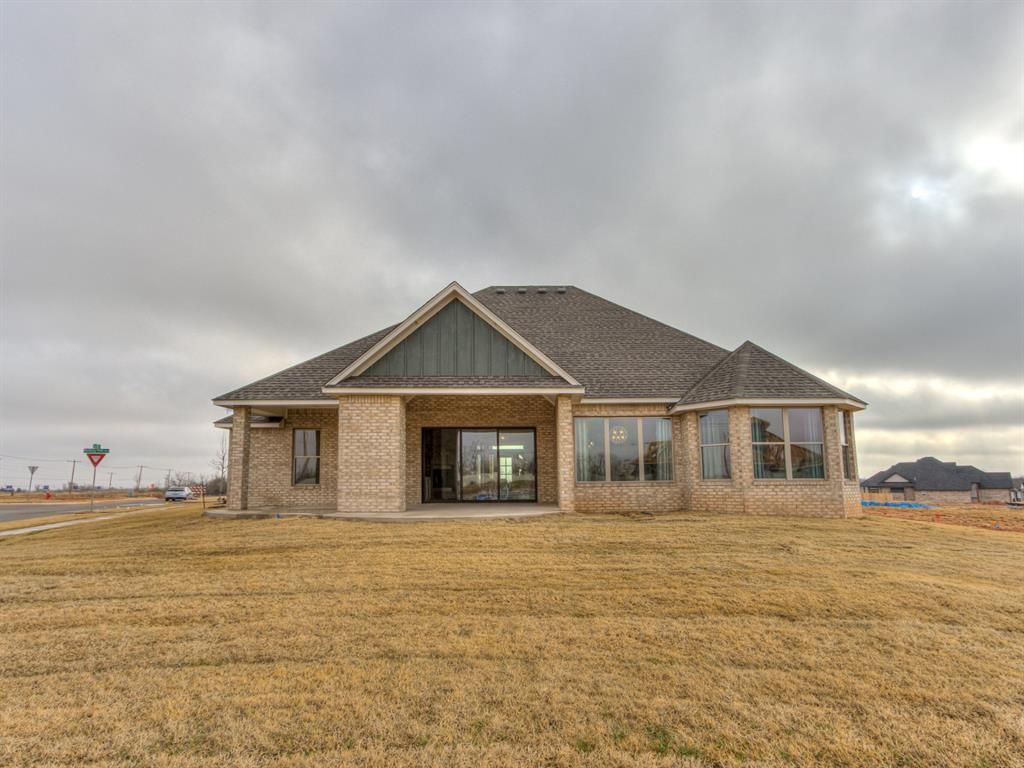 4601 Mustang Park Boulevard, Mustang, OK 73064