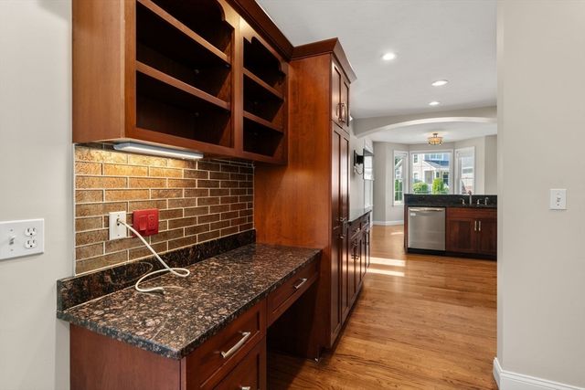7 Riverwalk Ln 7, Walpole, MA 02032