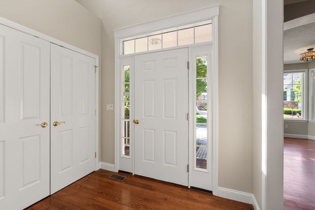 7 Riverwalk Ln 7, Walpole, MA 02032
