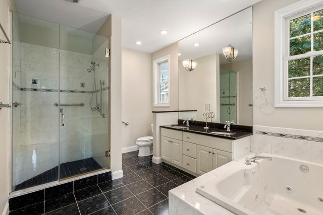 7 Riverwalk Ln 7, Walpole, MA 02032