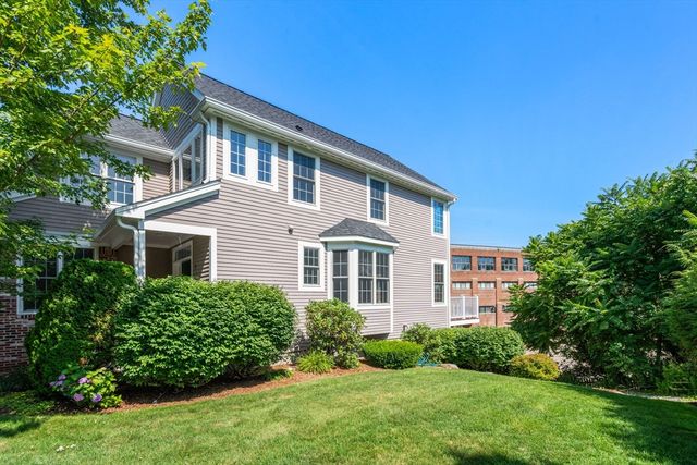 7 Riverwalk Ln 7, Walpole, MA 02032