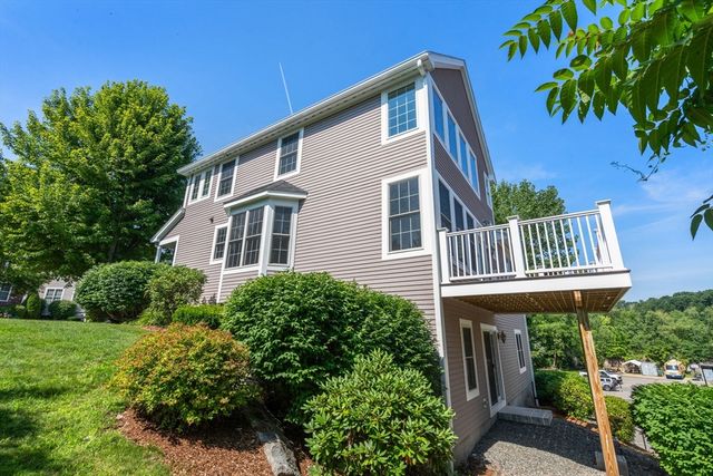 7 Riverwalk Ln 7, Walpole, MA 02032