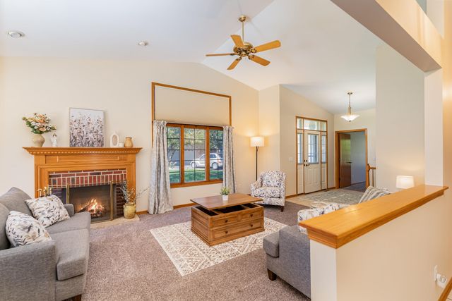 3226 N Briar Leaf Court, La Porte, IN 46350