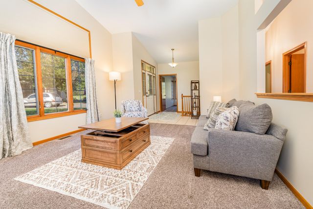 3226 N Briar Leaf Court, La Porte, IN 46350