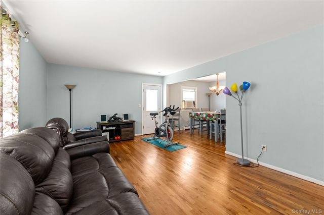 174 S Long Beach Road, Rockville Centre, NY 11570