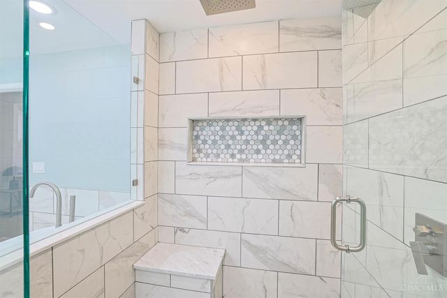 6210 N Shadow Hill Way, Miami Twp, OH 45140