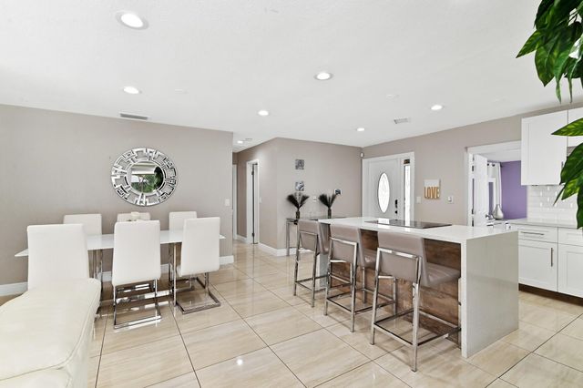 124 Davis Road, Palm Springs, FL 33461