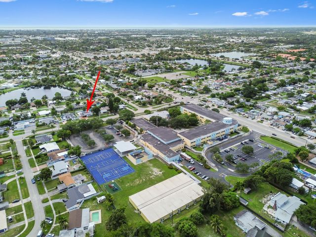124 Davis Road, Palm Springs, FL 33461