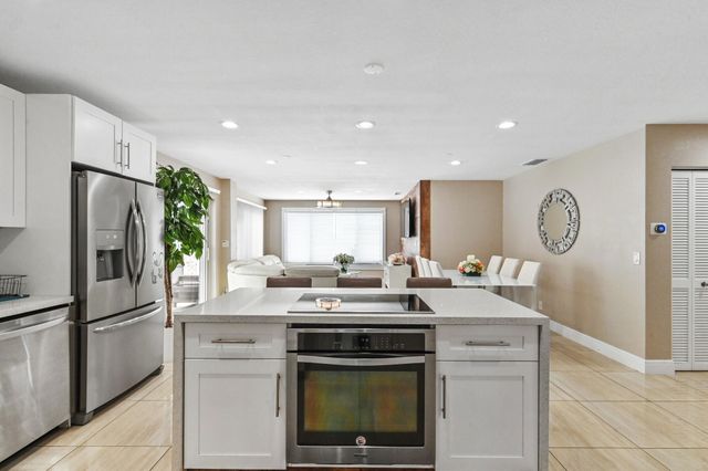 124 Davis Road, Palm Springs, FL 33461