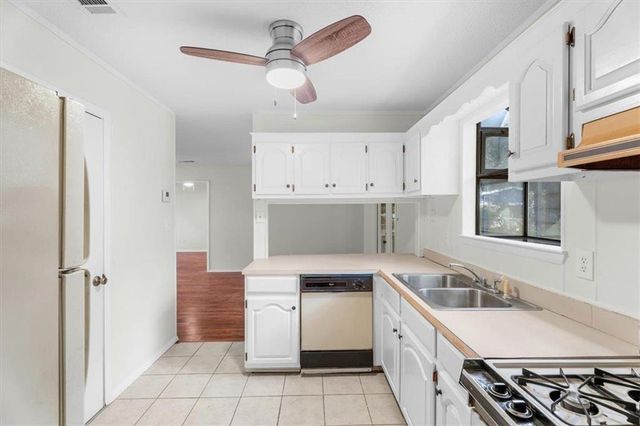 907 Dauphine Circle, Daphne, AL 36526