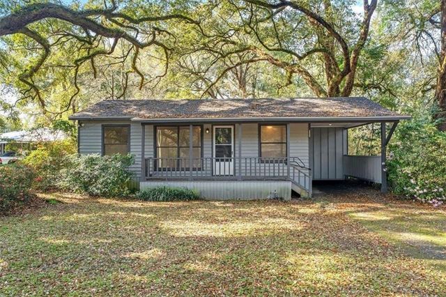 907 Dauphine Circle, Daphne, AL 36526