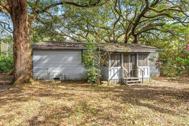 907 Dauphine Circle, Daphne, AL 36526