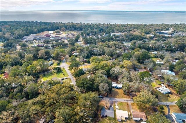 907 Dauphine Circle, Daphne, AL 36526