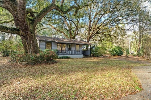 907 Dauphine Circle, Daphne, AL 36526