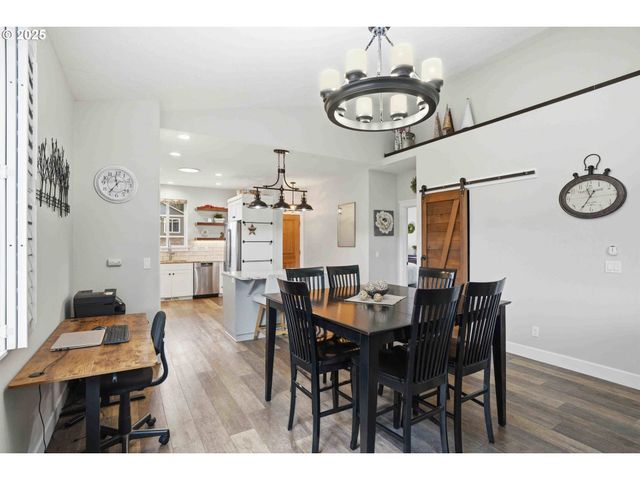 112 SUMMIT VIEW Ave, Salem, OR 97306