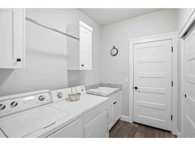 112 SUMMIT VIEW Ave, Salem, OR 97306