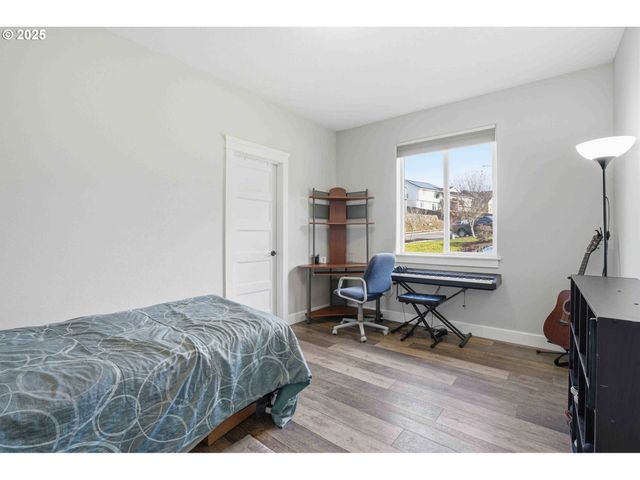 112 SUMMIT VIEW Ave, Salem, OR 97306