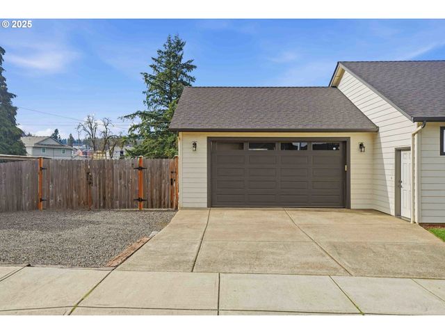 112 SUMMIT VIEW Ave, Salem, OR 97306