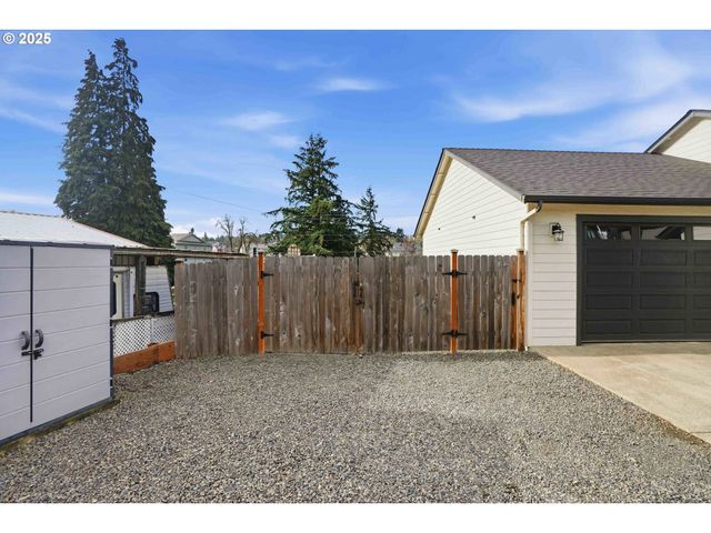 112 SUMMIT VIEW Ave, Salem, OR 97306