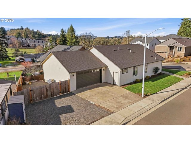 112 SUMMIT VIEW Ave, Salem, OR 97306