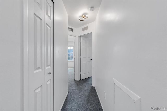 22241 Atlantic Pointe, Farmington Hills, MI 48336