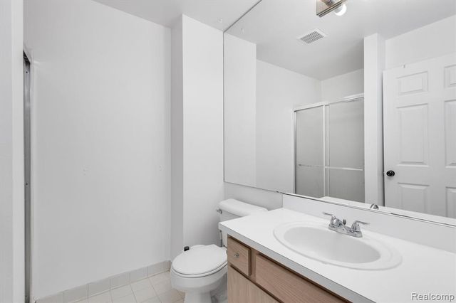 22241 Atlantic Pointe, Farmington Hills, MI 48336