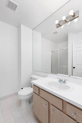 22241 Atlantic Pointe, Farmington Hills, MI 48336