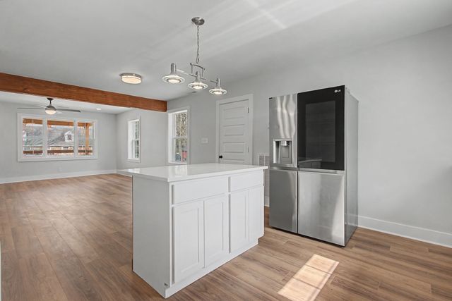 213 Mockingbird Dr, Columbia, TN 38401