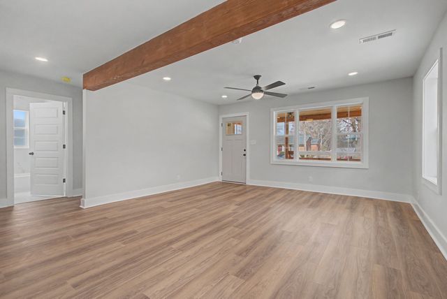 213 Mockingbird Dr, Columbia, TN 38401