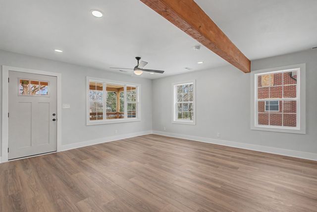 213 Mockingbird Dr, Columbia, TN 38401