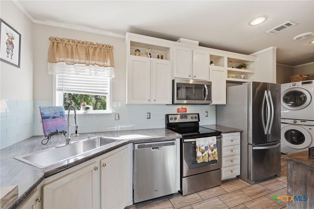 1956 Live Oak Drive, Canyon Lake, TX 78133