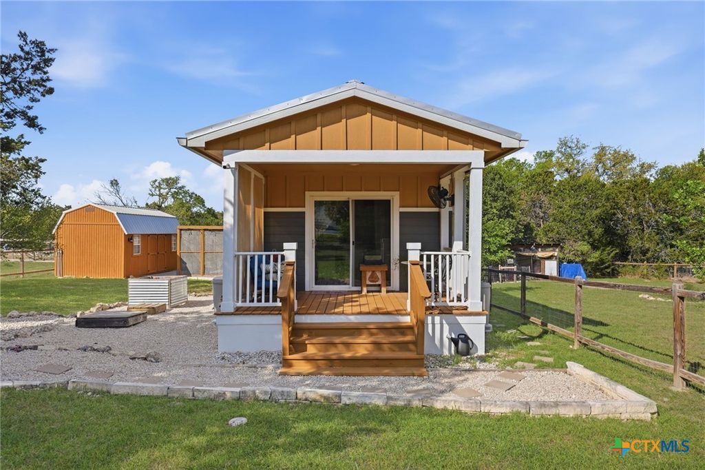 1956 Live Oak Drive, Canyon Lake, TX 78133