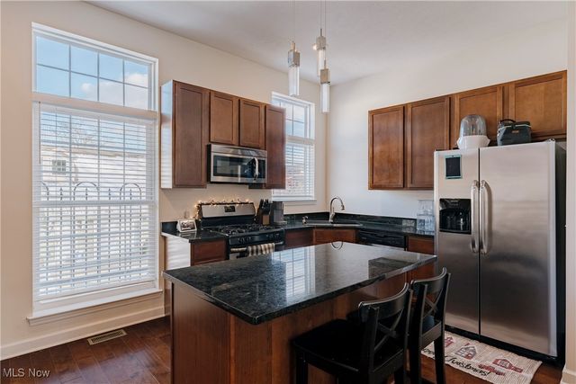 26 Grandview Drive, Rocky River, OH 44116