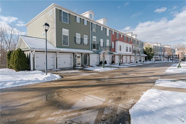 26 Grandview Drive, Rocky River, OH 44116