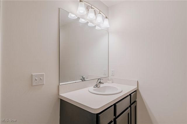 26 Grandview Drive, Rocky River, OH 44116