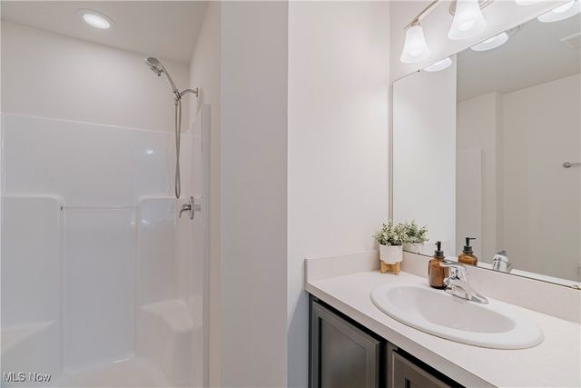 26 Grandview Drive, Rocky River, OH 44116