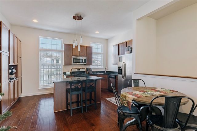 26 Grandview Drive, Rocky River, OH 44116