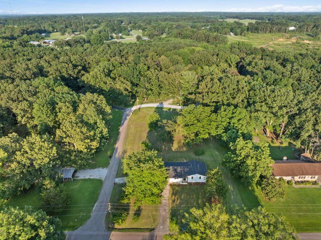 17 COUNTY ROAD 233 RD, Corinth, MS 38834