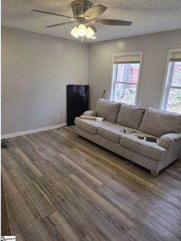 7 4th Street, Greenville, SC 29611