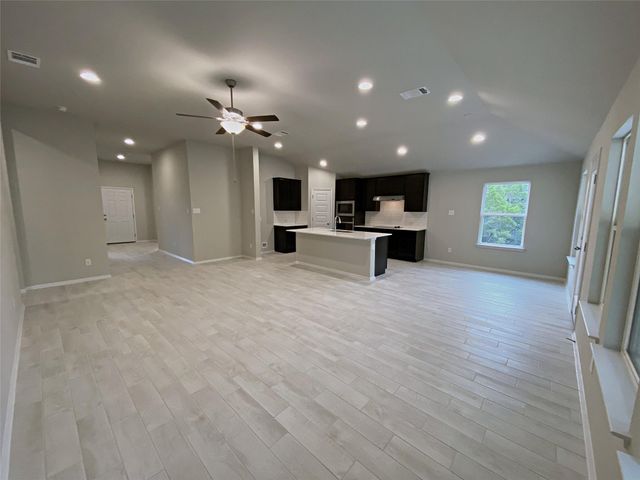 20915 Oak Dale DR, Lago Vista, TX 78645