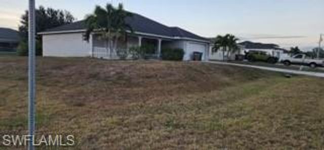 2118 NE 13th PL, Cape Coral, FL 33909