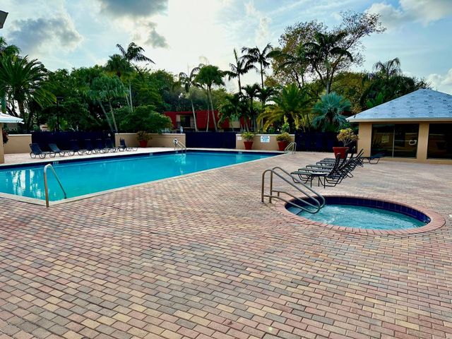 8081 Severn Drive D, Boca Raton, FL 33433