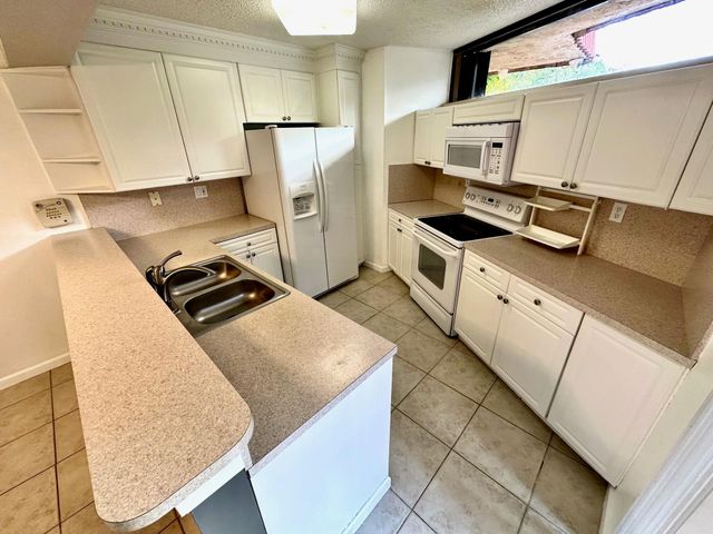 8081 Severn Drive D, Boca Raton, FL 33433