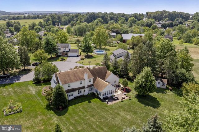 4 EAGLE CIR, Denver, PA 17517