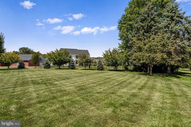 4 EAGLE CIR, Denver, PA 17517