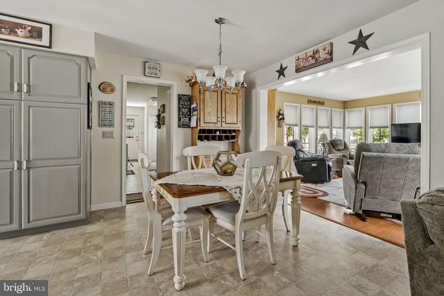 4 EAGLE CIR, Denver, PA 17517