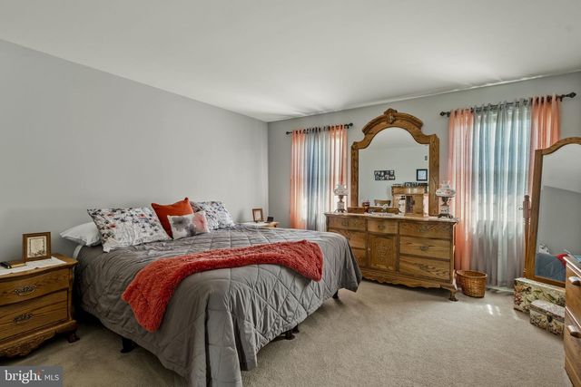 4 EAGLE CIR, Denver, PA 17517