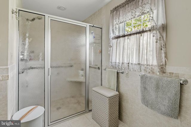 4 EAGLE CIR, Denver, PA 17517